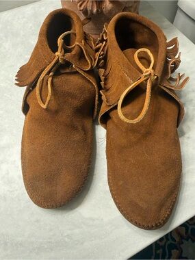 Minnetonka Moccasins Fringe Suede Moccasin Ankle Boots - Chestnut Brown